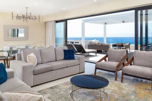  expansive living area with ocean view