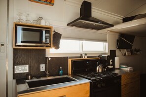 Flattops20Interior201