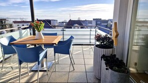 Ferienwohnung, 120 qm, max. 6 Personen-Südwest-Balkon