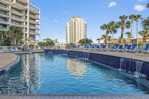Beautifully Landscaped Tropical Pool @ Sunchase IV