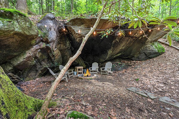 Tuckaway Cave - Unique Firepit Located In The "Cave"