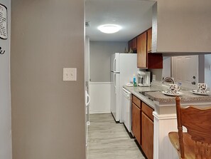 Full Size Kitchen