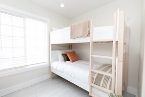 THEINNunit7_036