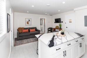 THEINNunit8_017