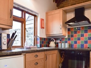 Kitchen | Meadowbrook Farm - The Old Dairy - Meadowbrook Farm Cottages, Moreton, near Thame