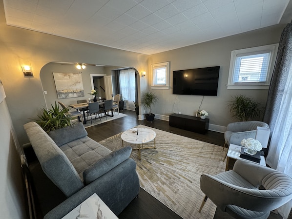 Furniture, Indoors, Living Room, Couch, Home Decor