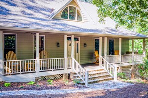 Front porch welcomes you into the house!