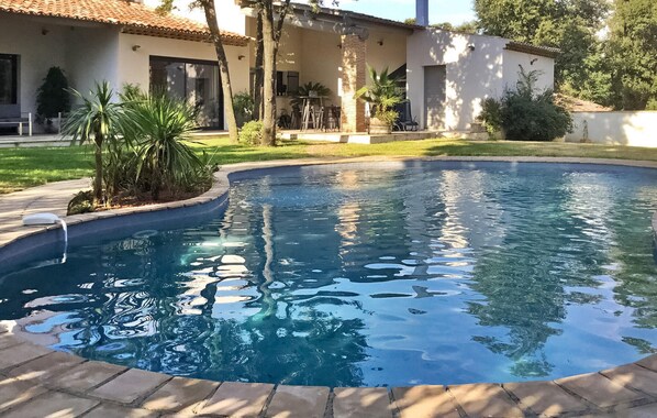 pool