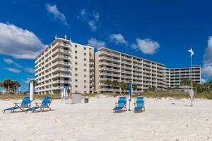 Just footsteps from your condo, the sugar white sands of Alabama's Gulf Coast beaches await your gleeful arrival. Bury your toes in the sand, build a sandcastle with the kids, or search for seashells along the shoreline.