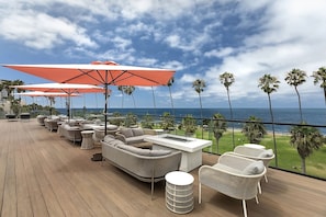 Outdoor Lounge