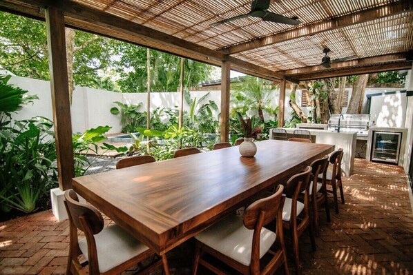 Outdoor dining