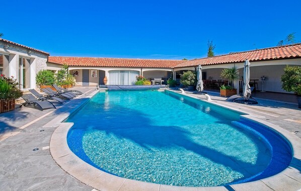 pool