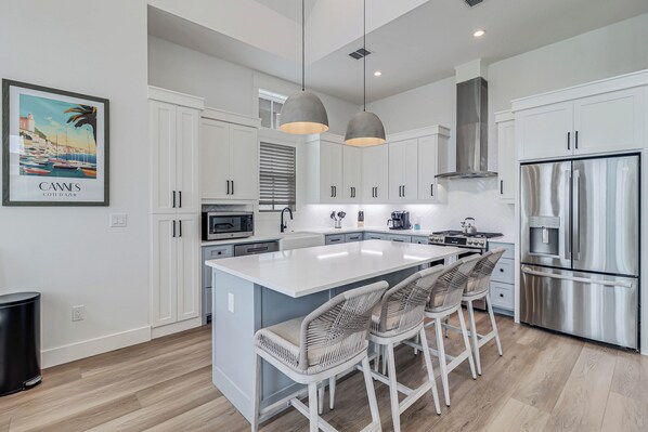 Kitchen, 2nd Floor