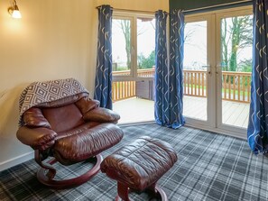 Living area | Cabin Retreat, Wemyss Bay, near Glasgow