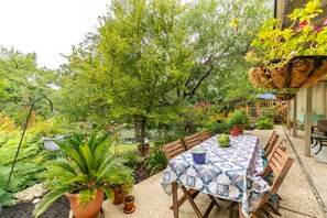 6-8 outdoor picnic