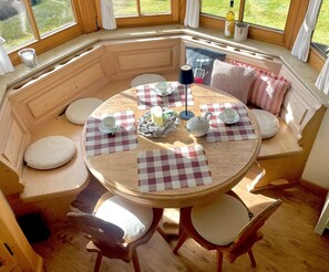 Ferienwohnung 50qm für max. 4 Personen-Esstisch