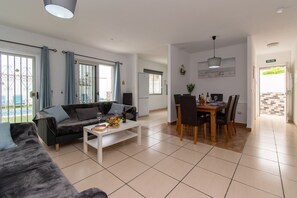Open plan lounge