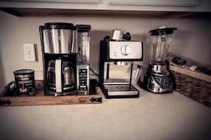 Kaffee und/oder Kaffeemaschine