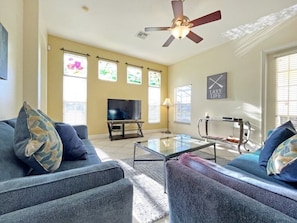 Living Room 2.jpg