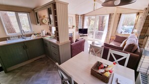 Kitchen towards lounge