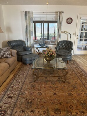 living room seating
