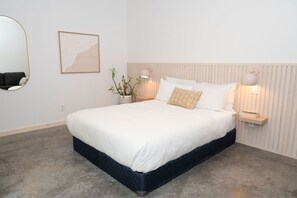 King size bed