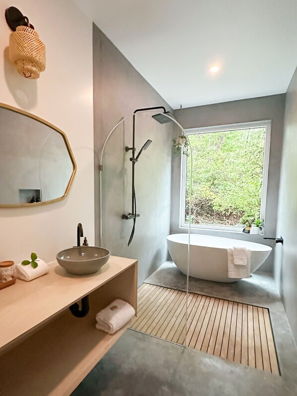 Ensuite bathroom