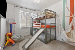 Triple Bunk Bed Room