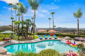 Escape to your dream vacation!