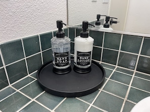 Équipements de salle de bain