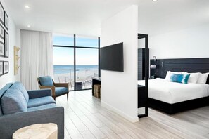 Unit with King bed. Exact unit will be assigned upon arrival. Views, colors, and decor may vary.