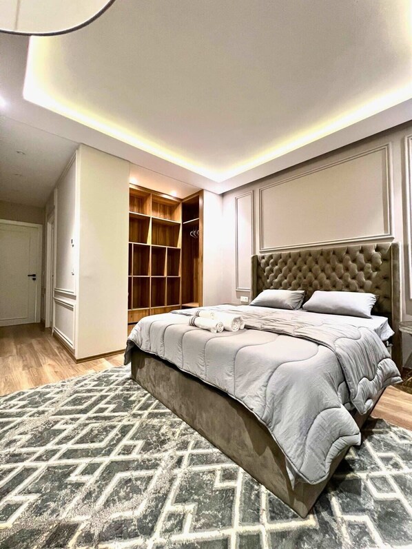 King Bedroom Walk in Closet