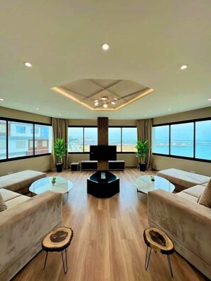Beautiful Living with Tangier Port Sea View
