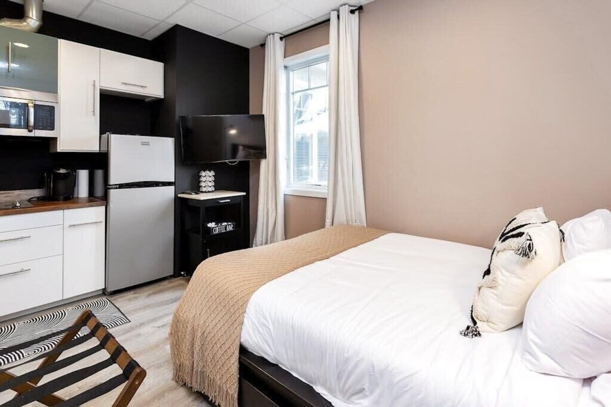 Comfy Studio w/ Kitchen | Central Danbury, ADA