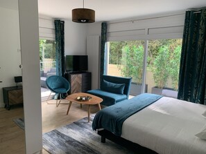 Salon, Moorea, Domaine des Rives d'Ormoy (1)
