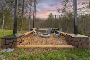 Outdoor Fire Pit private for only you and your guests