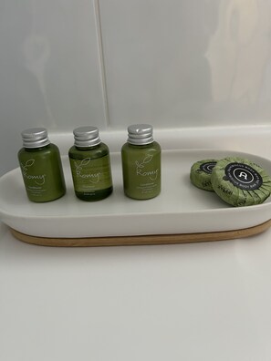 Bathroom amenities