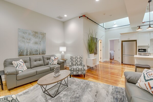 Hot Springs Vacation Rental | 1BR | 1BA | 1,023 Sq Ft | Access Only By Stairs