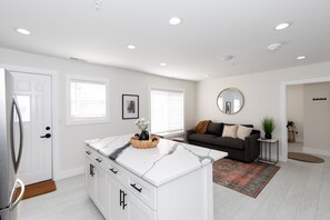 THEINNunit6_012