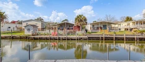 Pensacola Vacation Rental | 3BR | 2BA | Steps Required | 1,200 Sq Ft