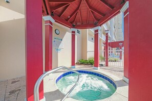屋外スパ浴槽