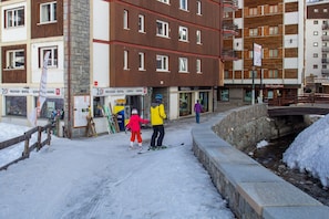Snow and ski sports
