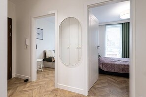 hallway and entrances to bedrooms