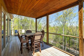 Plenty of furniture for meals or entertainment