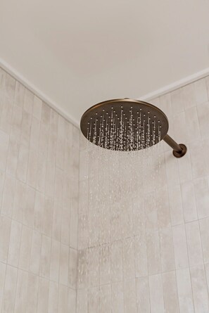 Douche de la salle de bain