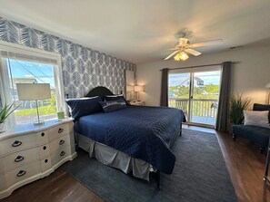 Master Bedroom - Downstairs