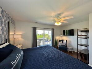 Master Bedroom - Downstairs