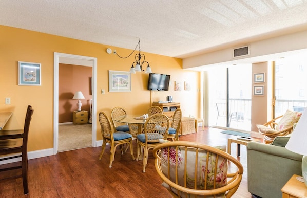 Living Room 01