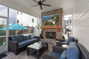 Take It Easy - Outdoor living pool side screened in porch