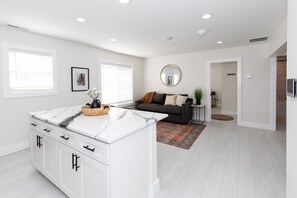 THEINNunit6_013